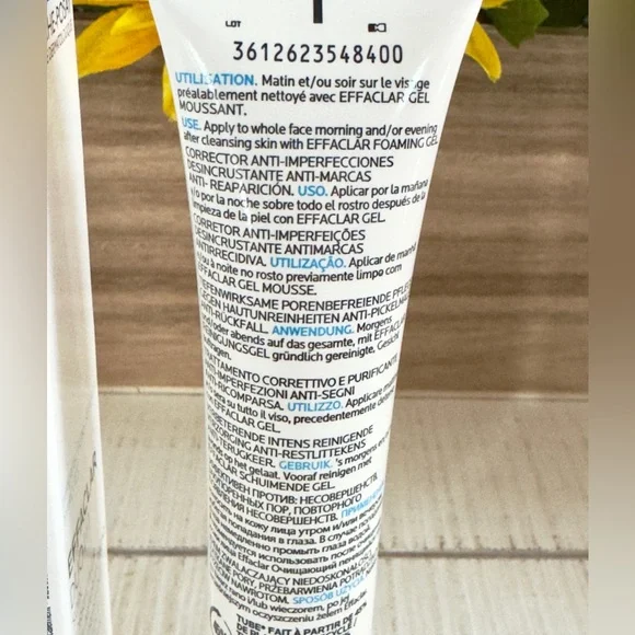 La Roche Posay Effaclar Duo (+) Corrective Unclogging Care Anti-Imperfections - Picture 4 of 5